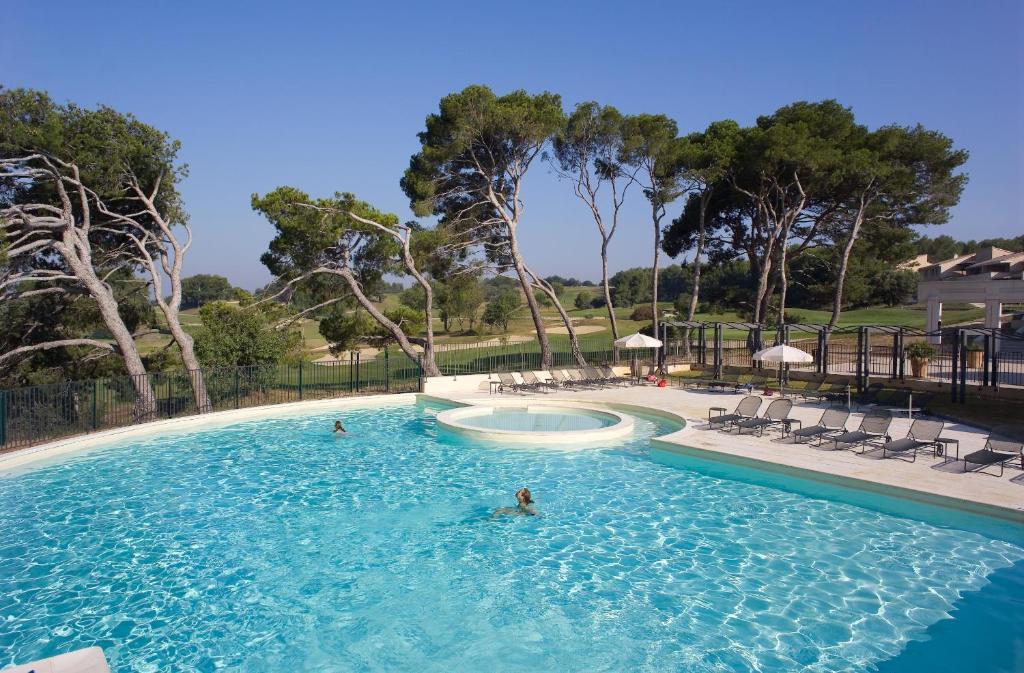 Madame Vacances Residence Provence Country Club Saumane-de-Vaucluse ห้อง รูปภาพ