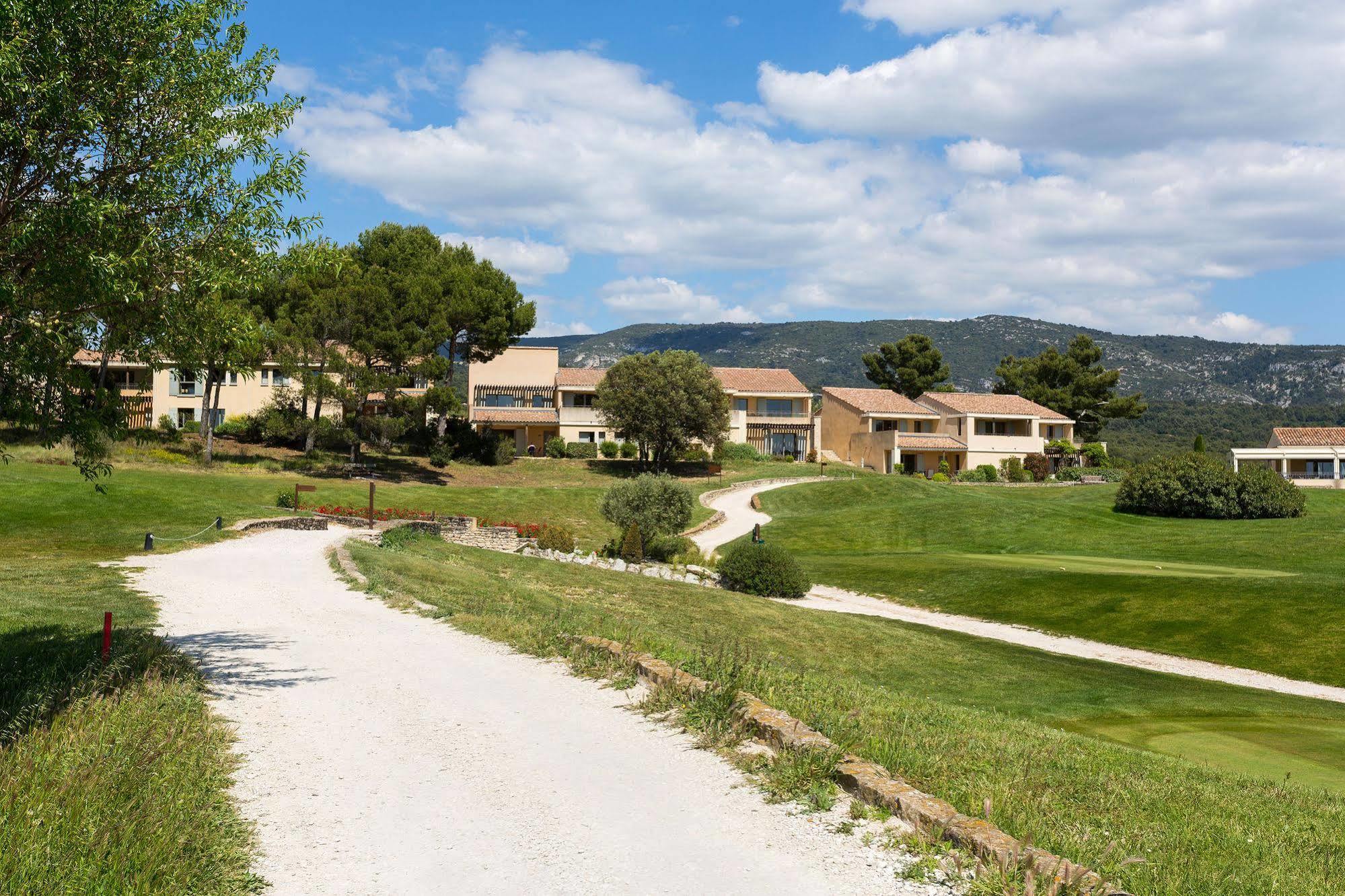 Madame Vacances Residence Provence Country Club Saumane-de-Vaucluse ภายนอก รูปภาพ